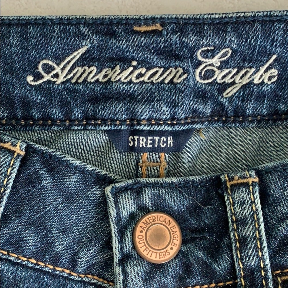 Women’s American Eagle denim shorts - Picture 3 of 5